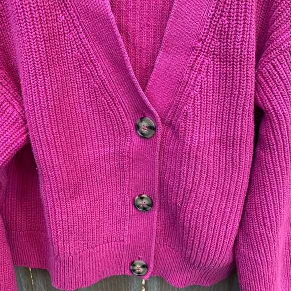 H & M Vibrant Pink Cardigan V Neck Button Women's Sweater - Picture 3 of 5